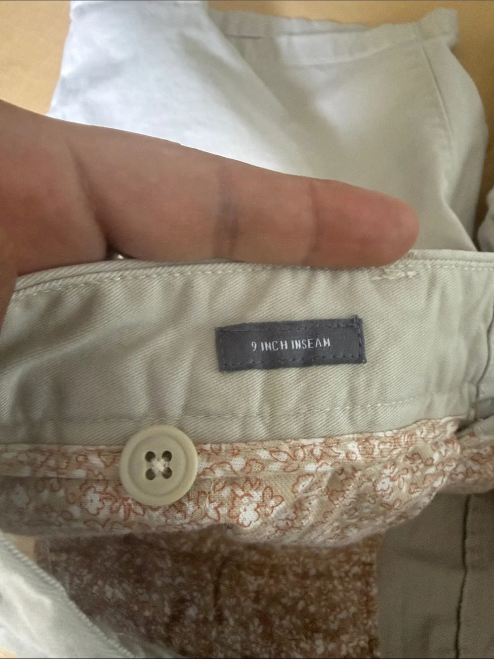 Bonobos Light Khaki Flat-Front Shorts - 9 inch inseam